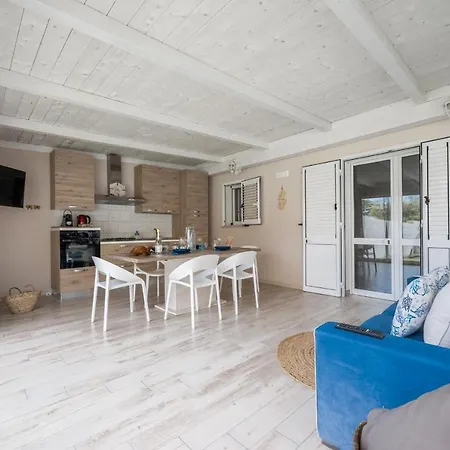 Simone Apartment *